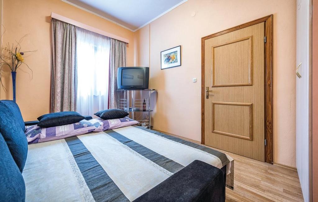 Apartment Tezak Kukci Buitenkant foto